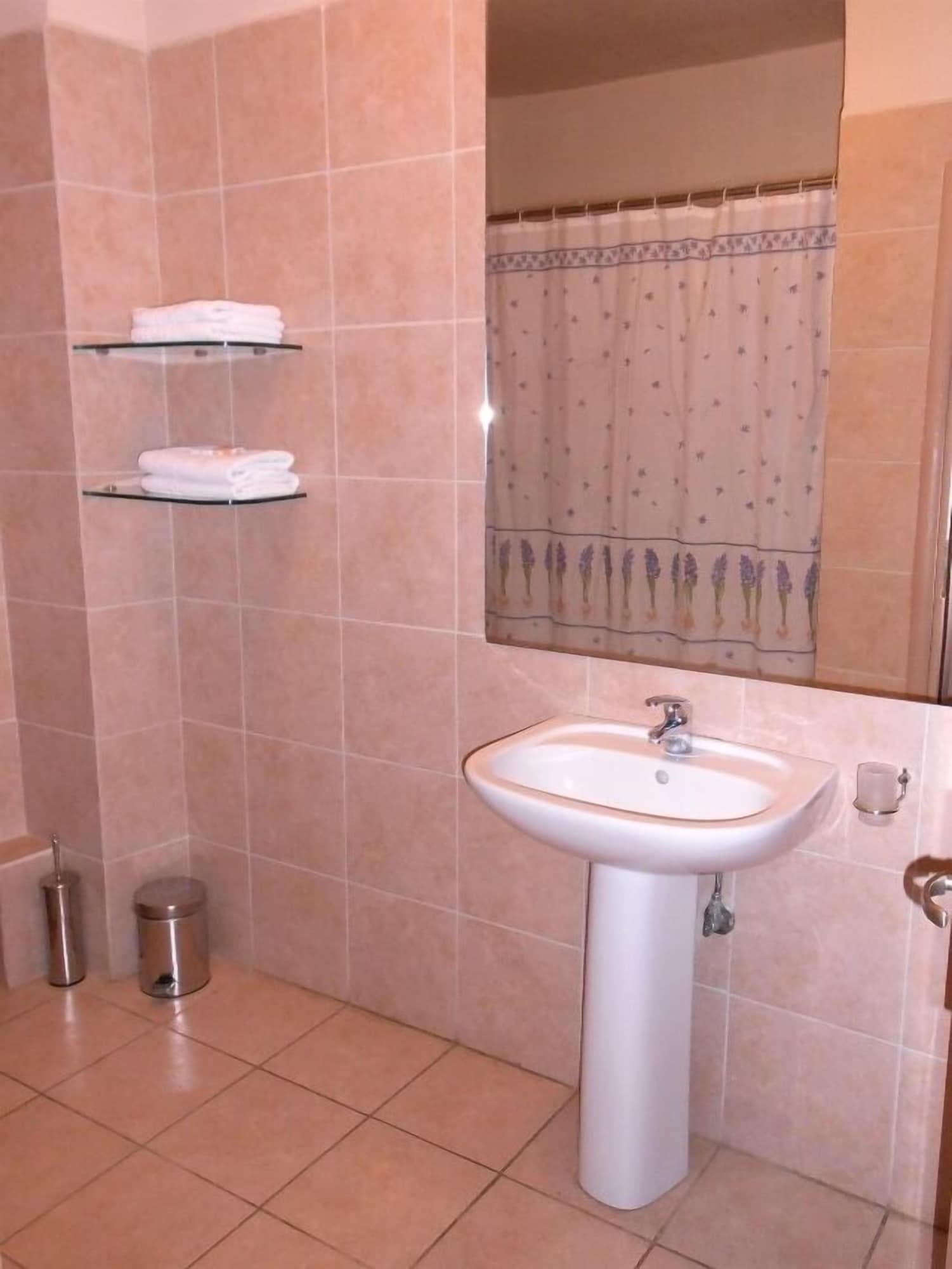 Aparthotel Lambrinos Platanés