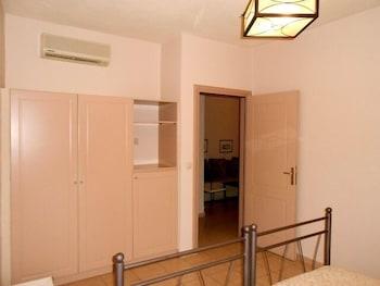 Aparthotel Lambrinos Platanés