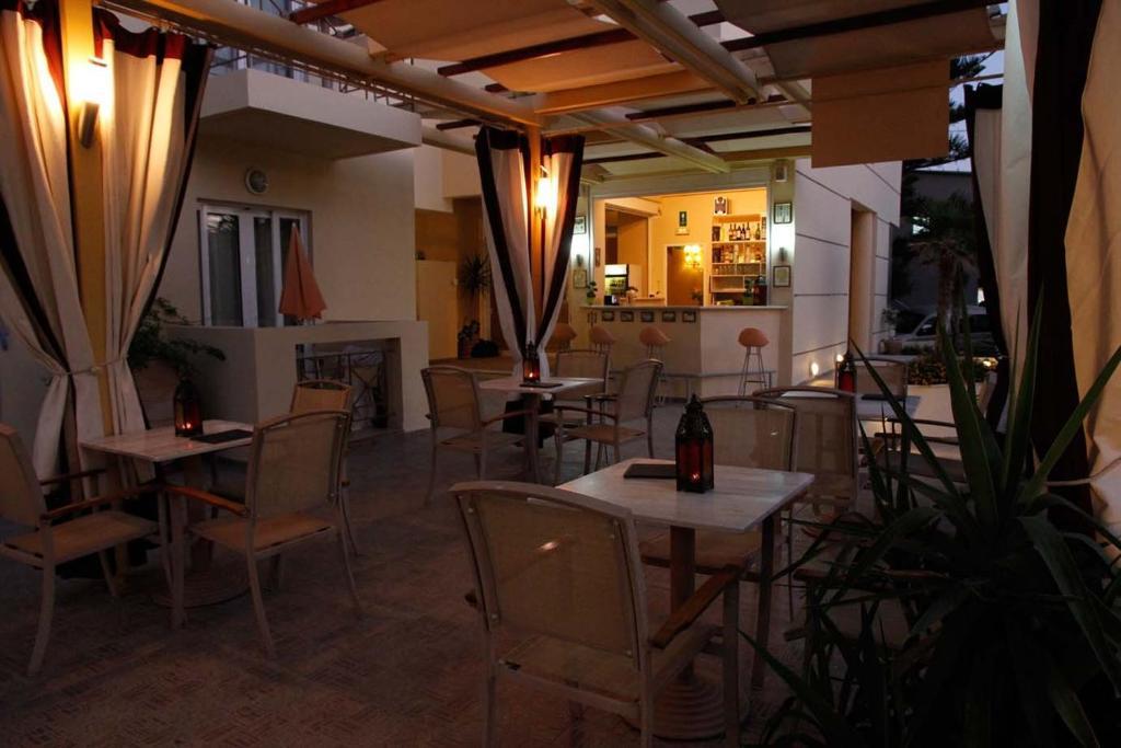 Lambrinos Aparthotel Platanés