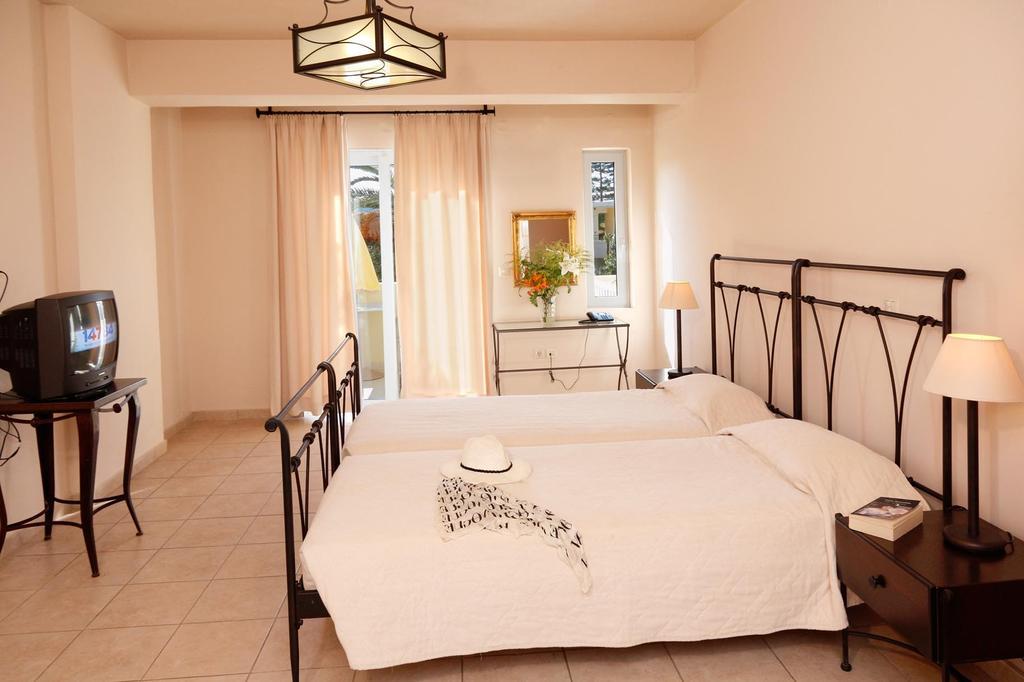 Aparthotel Lambrinos Platanés