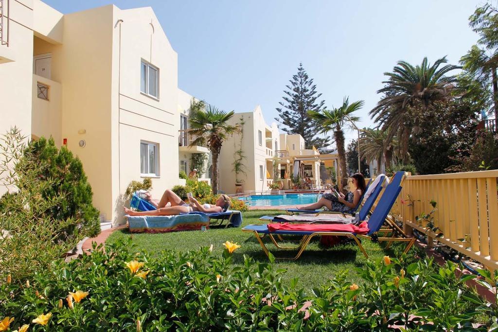 Aparthotel Lambrinos